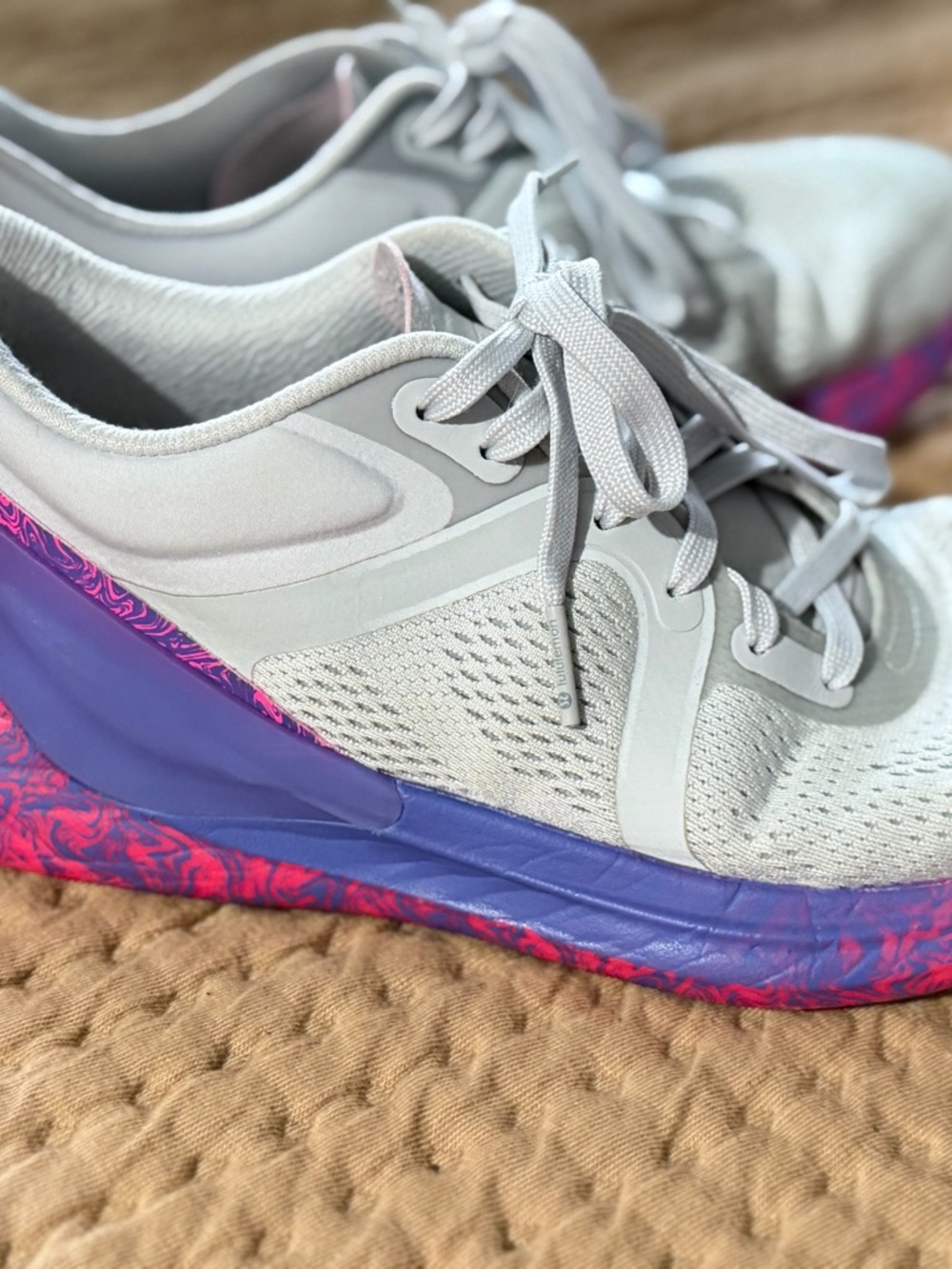 lululemon athletica Blissfeel Run- exclusive to LuluLemon 10K sun series